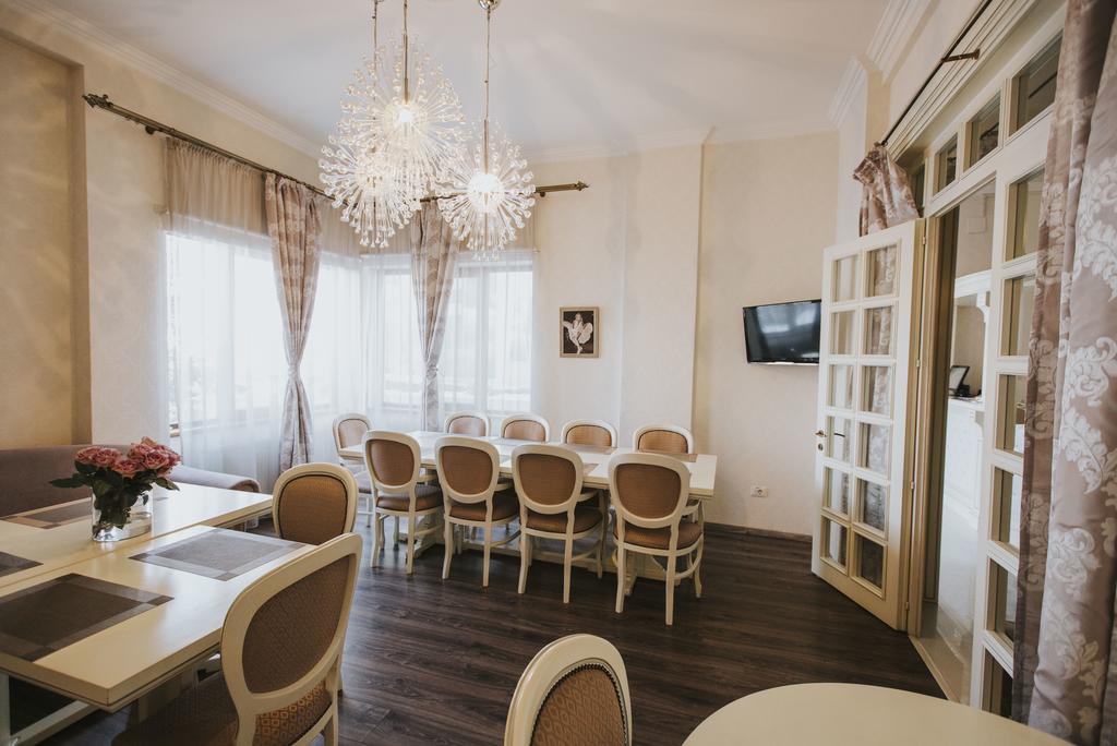 Vila Cornelia Bucharest Exterior photo